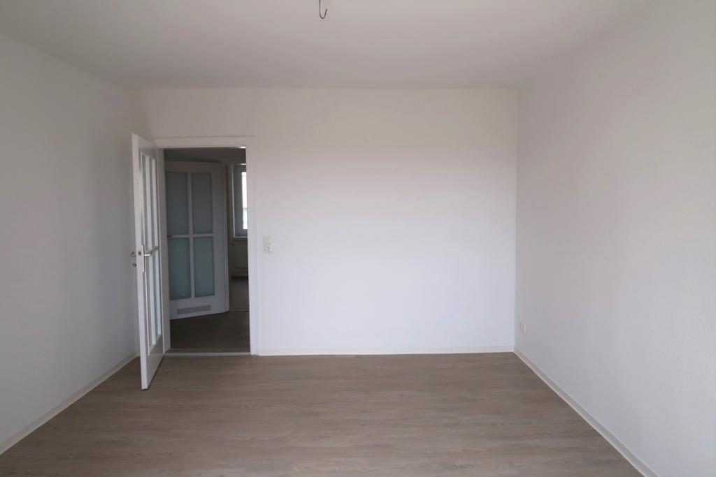 Schöne 4-Zi.-Wohnung mit Balkon im Zentrum! - Foto 3