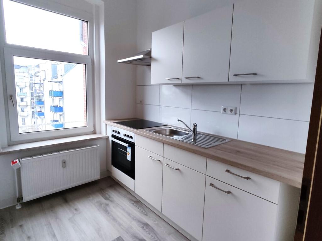 Neu renovierte 2-Zi.-Wohnung mit Einbauküche -zentrumsnah! - Foto 3