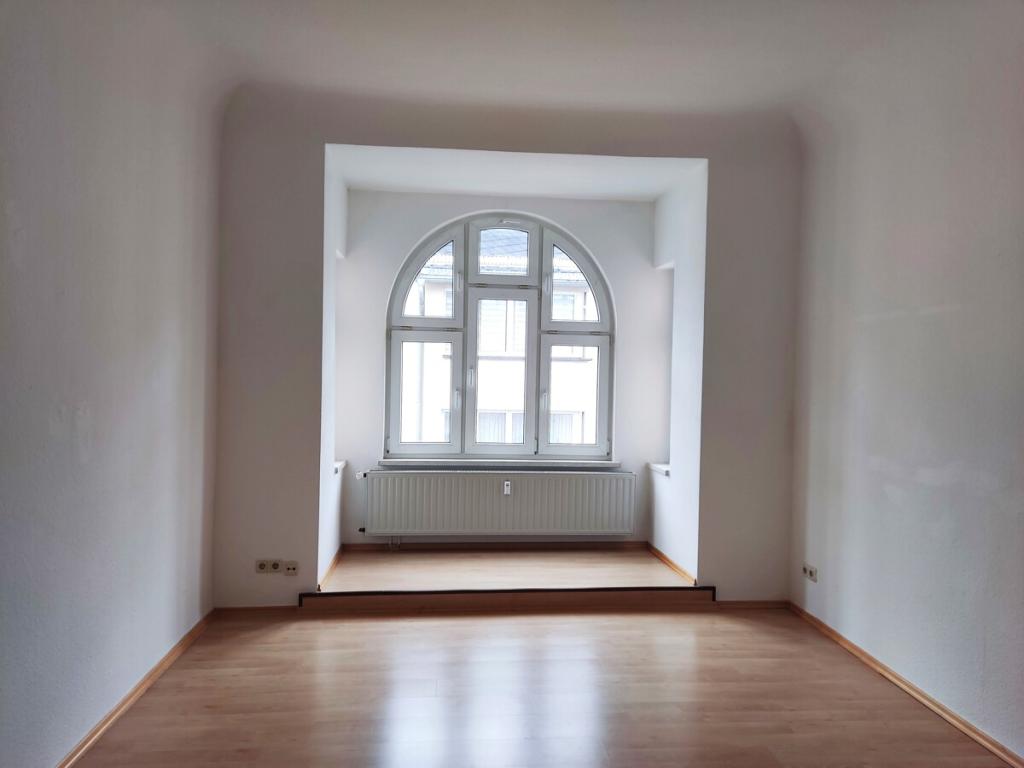 3-Zimmer-Wohnung mit Küchenzeile und Balkon! - Foto 1