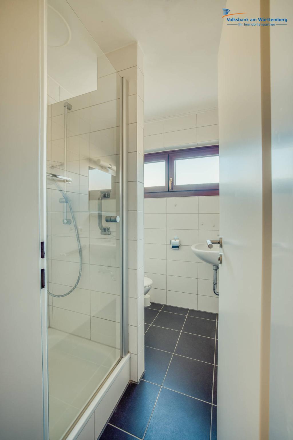 Duschbad mit WC im DG
