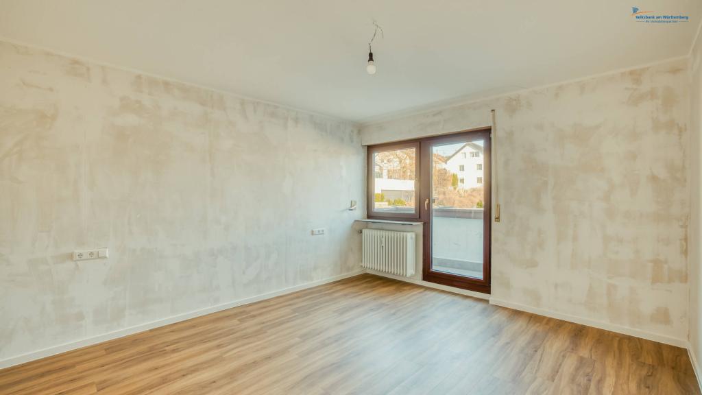 Zimmer im DG mit kleinem Balkon