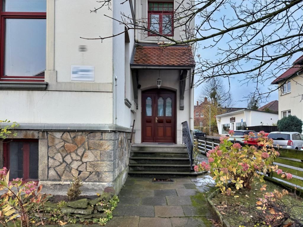 Charmante Altbauwohnung in Bahnhofsnähe - Foto 2