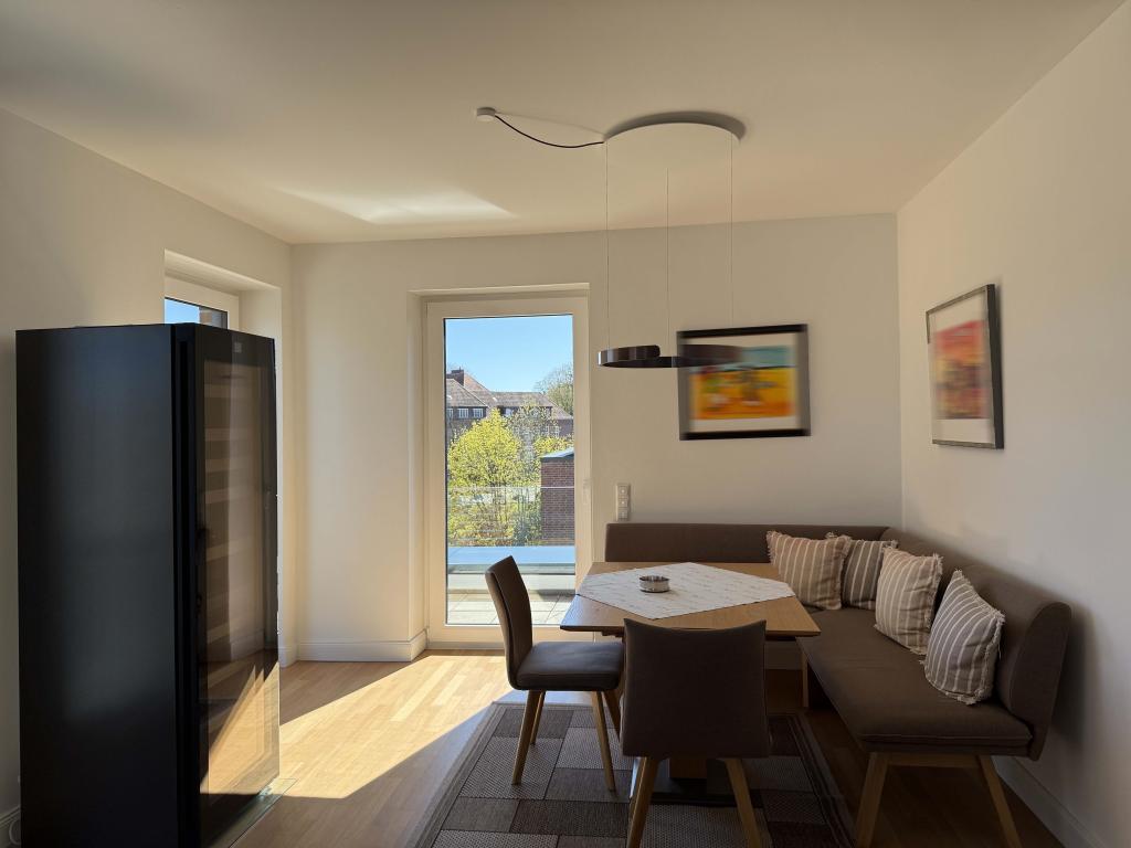 Allerinsel: 2,5-Zimmer-Wohnung mit Einbauküche und zwei Dachterrassen - Foto 2
