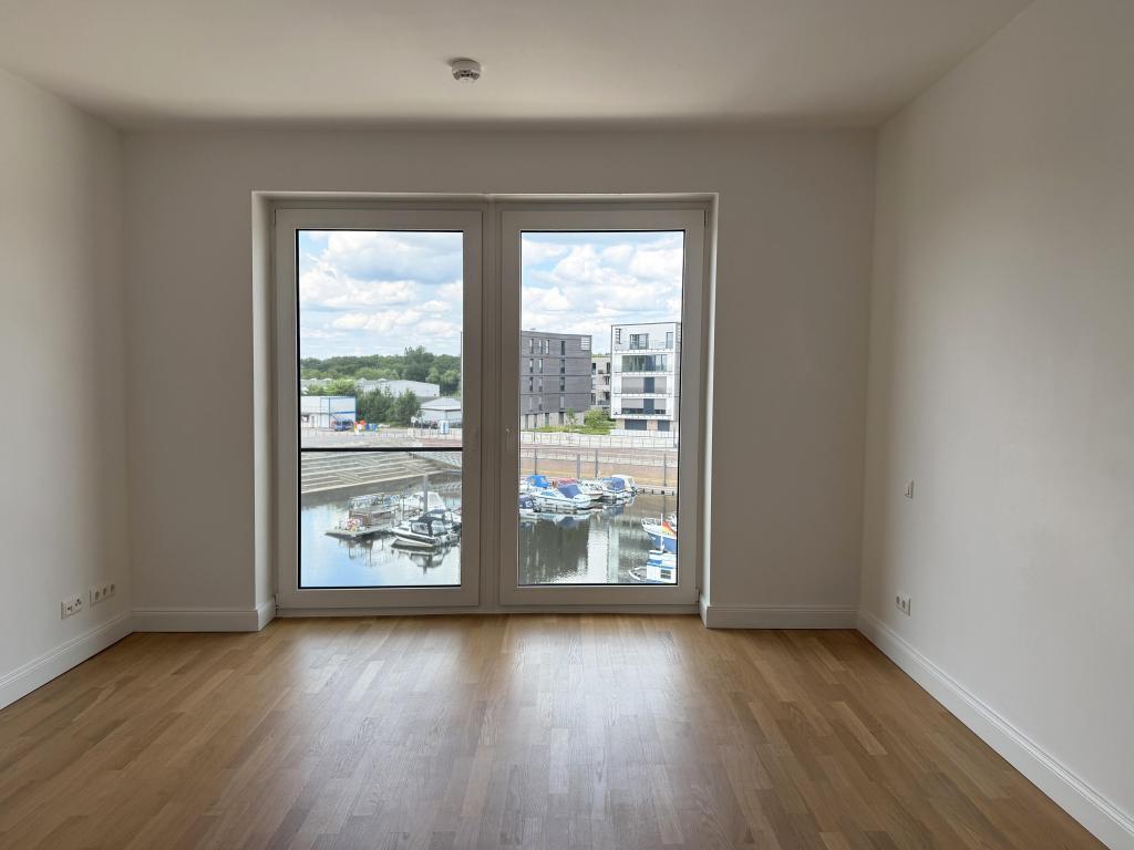 Allerinsel: Moderne 2,5-Zimmer-Wohnung mit Einbauküche und zwei Loggien - Foto 2
