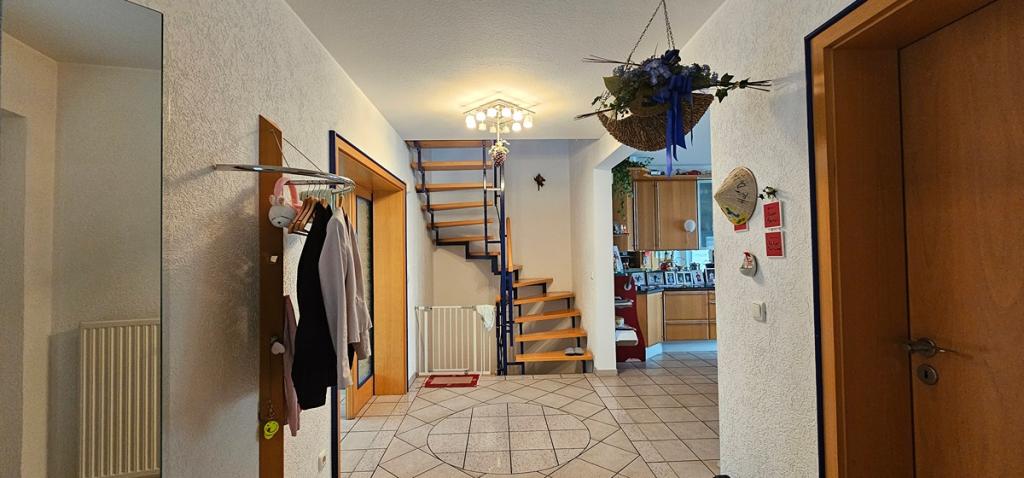03 EG-Treppen.jpg