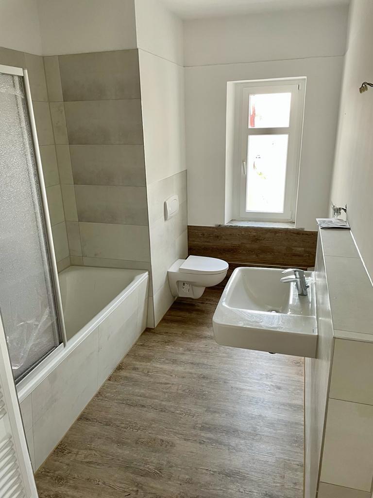 Zweitbezug: Helle 2‑Zimmer‑DG‑Wohnung – 5 Min. zum agra‑Park, 8 Min. zum Cossi - Foto 1
