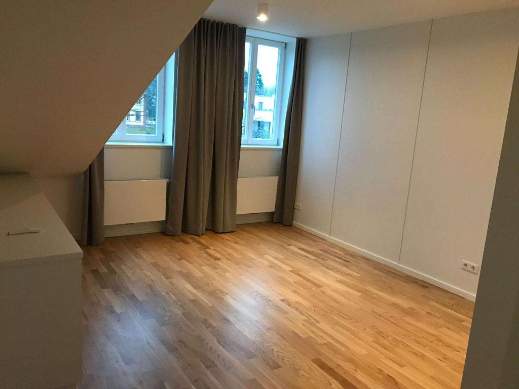 4665103-Pn7n5LsnBATq8BwXNZdpF12K-PHOTO-2025-11-21-15-44-06 2.jpg