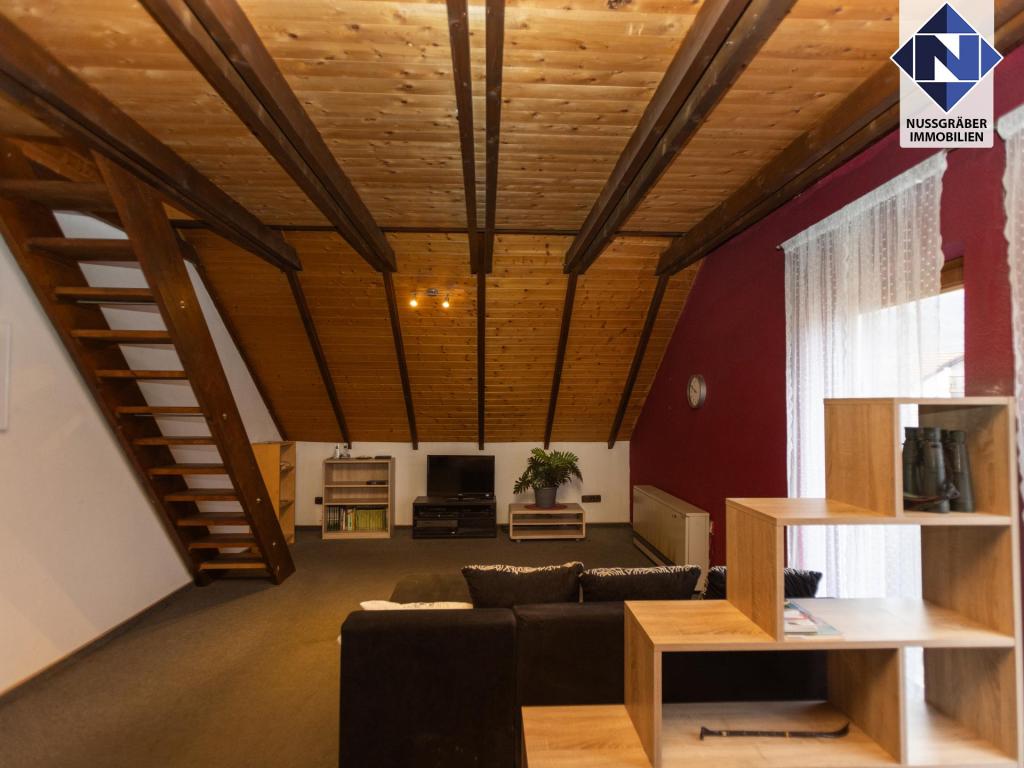 großes Zimmer