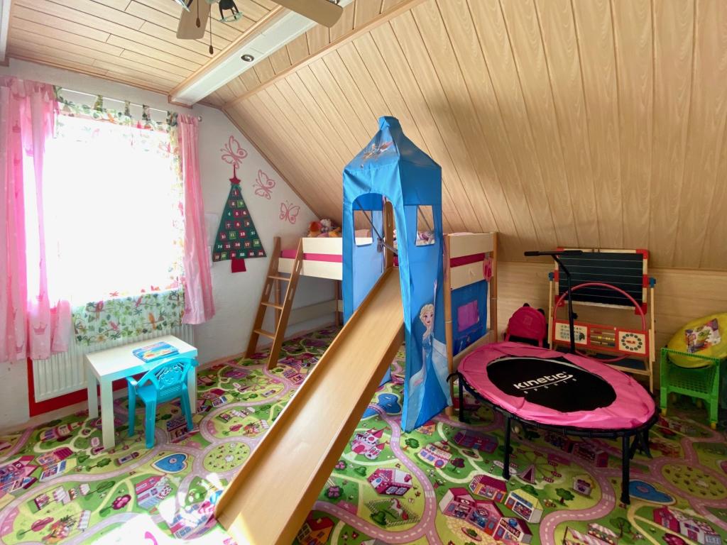 Kinderzimmer OG