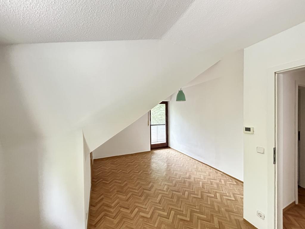 Schlafzimmer DG