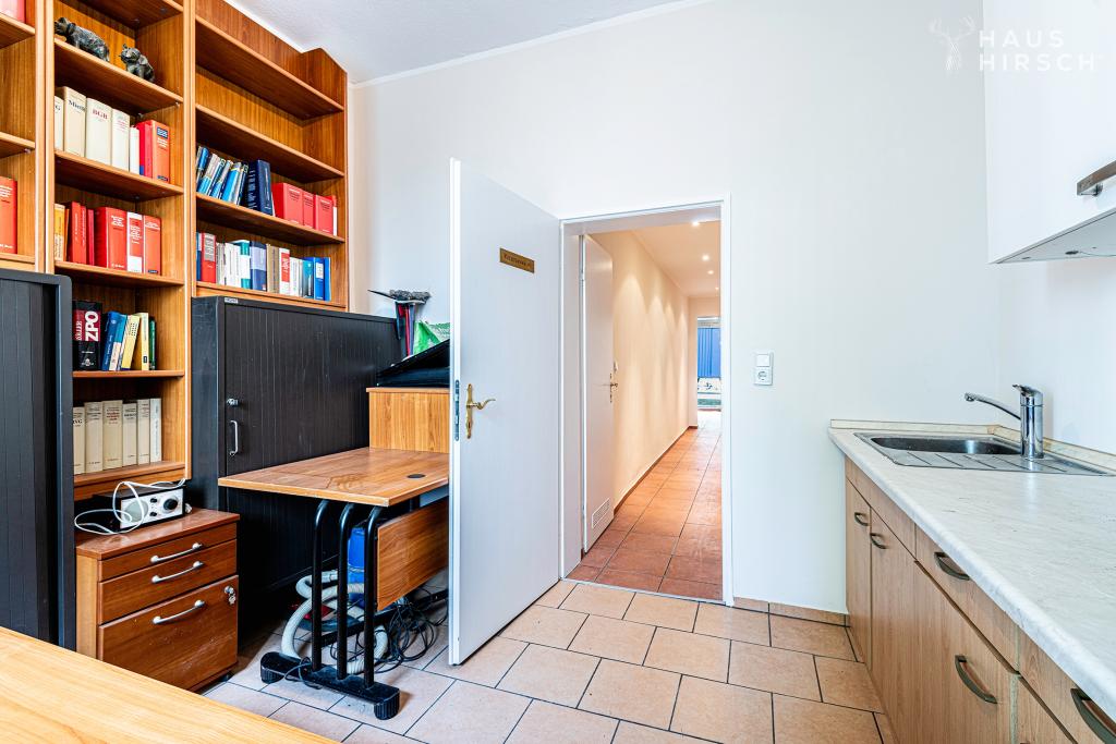 Küche Blick in den Flur