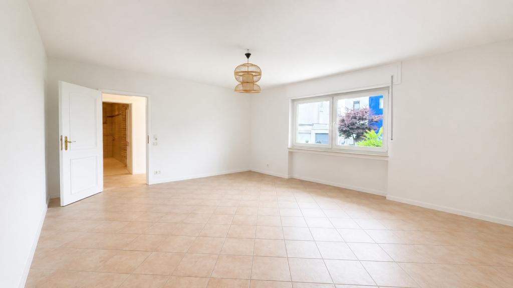 Großzügige 2 Zimmer Wohnung mit Garten und Terrasse, optional vollmöbliert - Foto 1