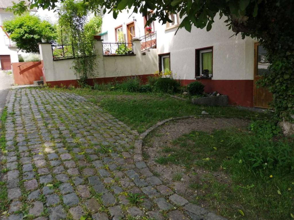 gepflasterter Hof