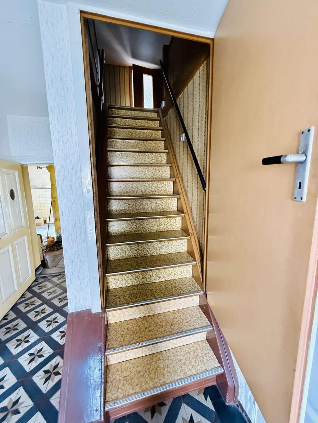 Treppe zum 1. OG 