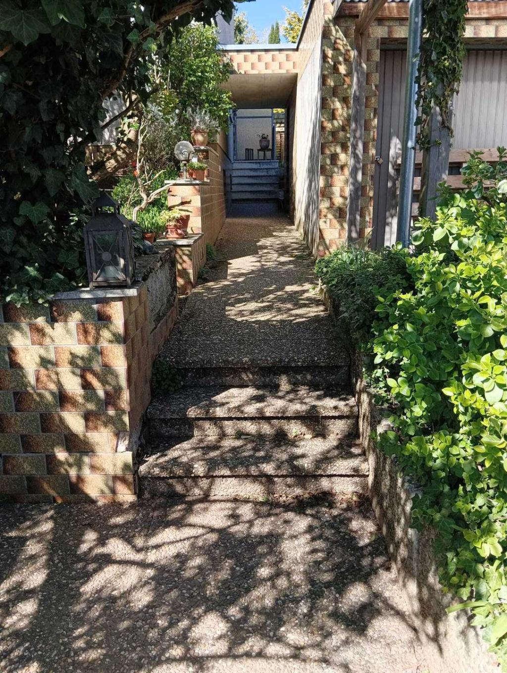 Weg zum Hauseingang