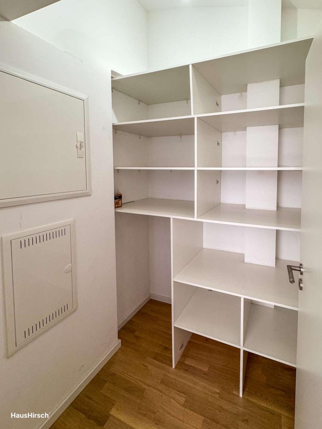 Abstell/Speise-Kammer