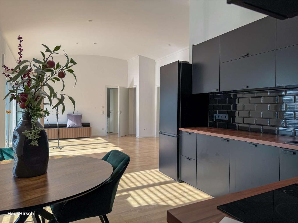 Küche mit Wohnbereich