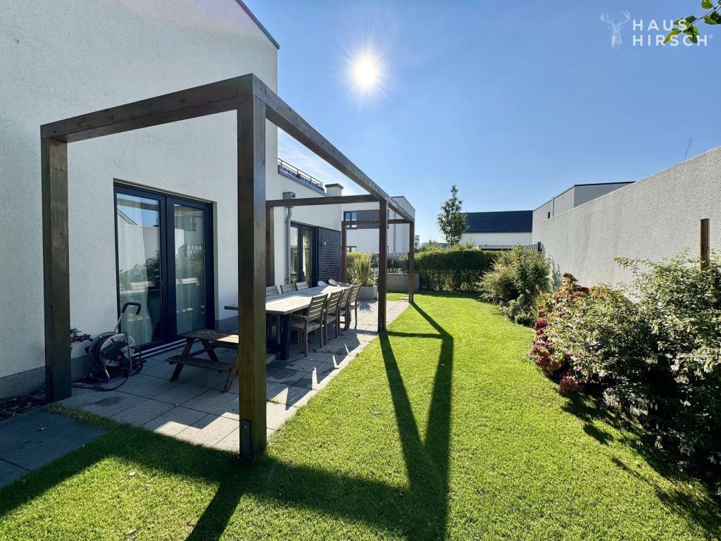 Terrasse mit Pergola