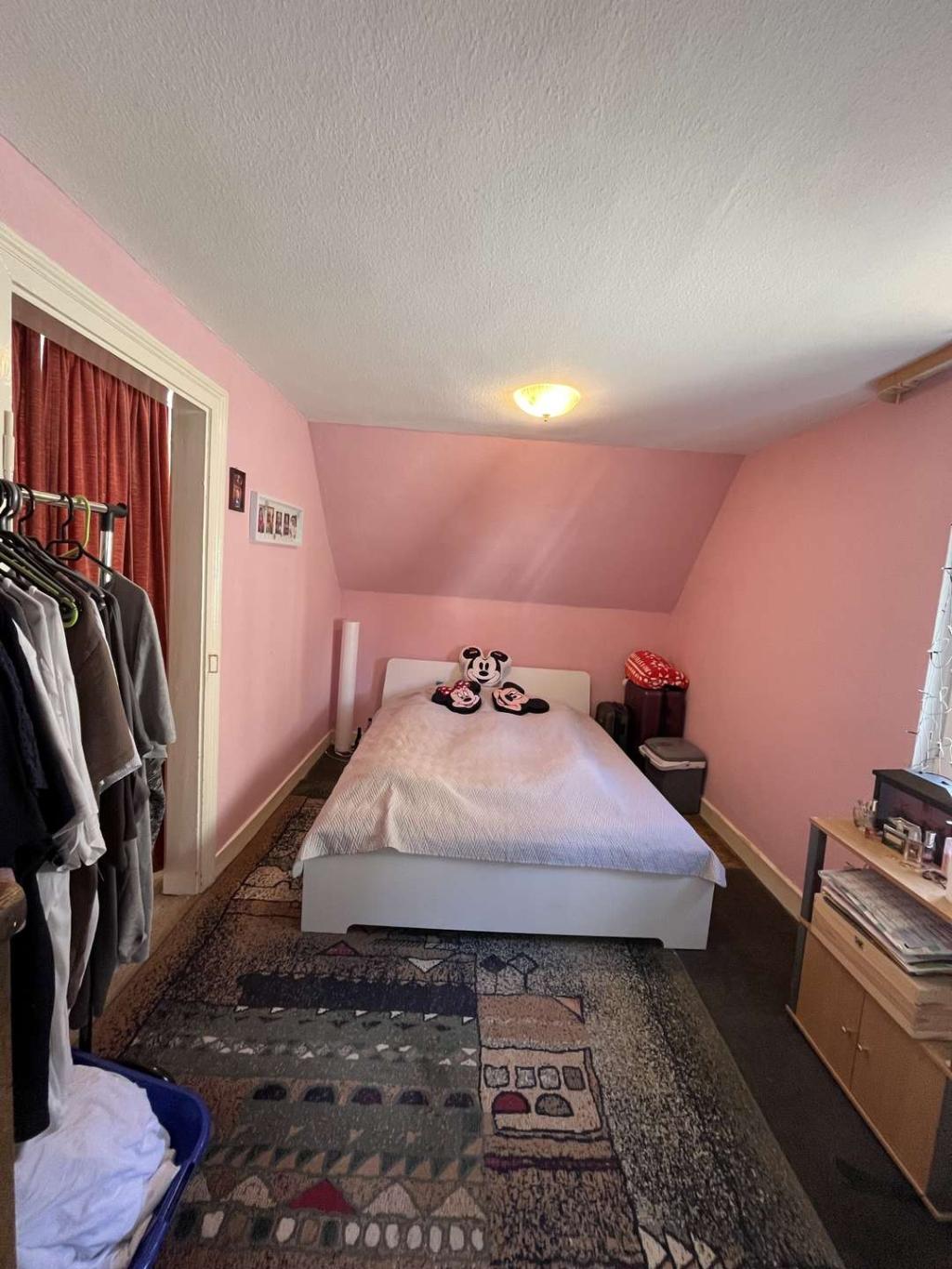 Zimmer 1 OG
