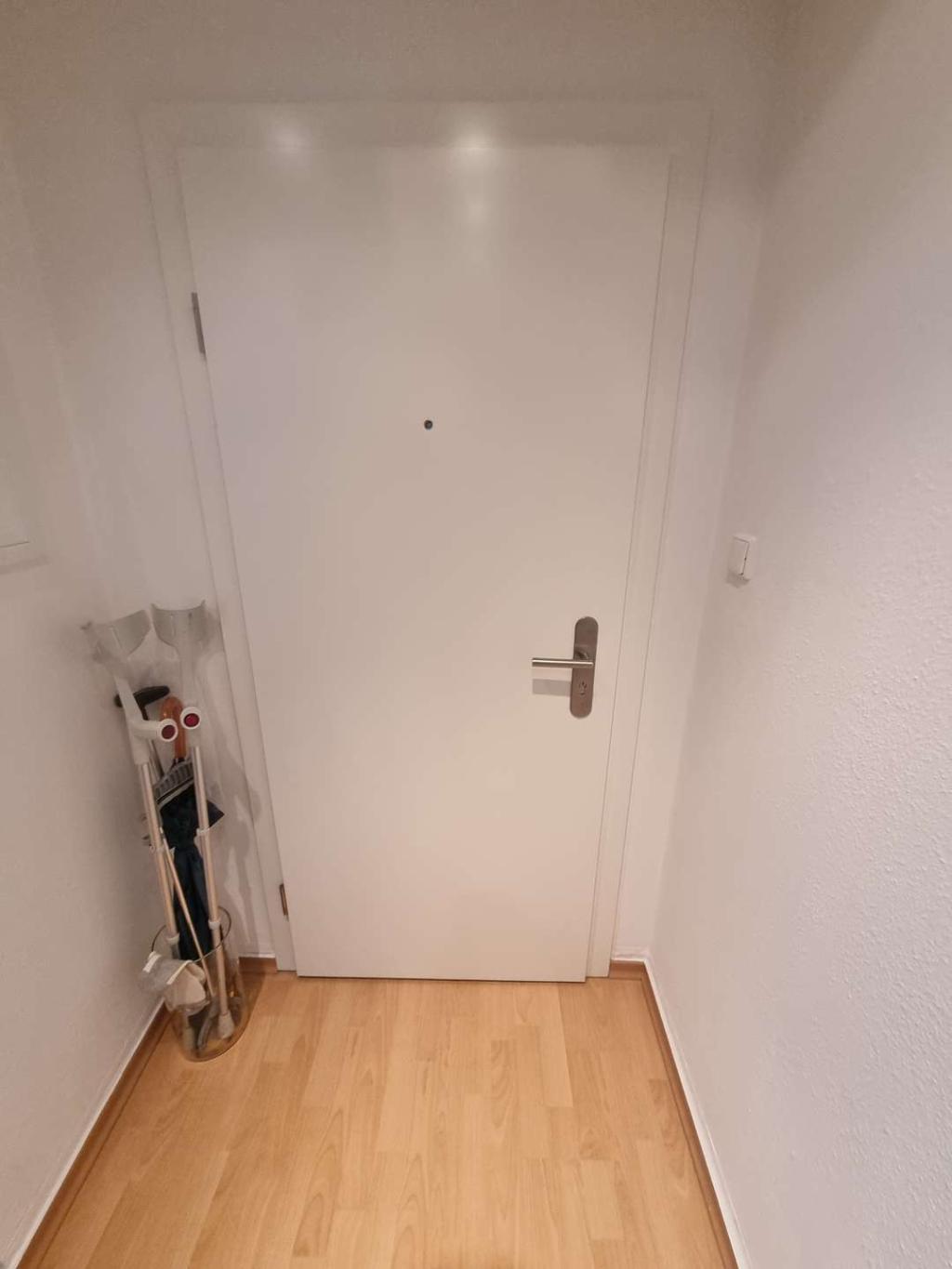 Neue Sicherheitstür (mit Schlüsselkarte)