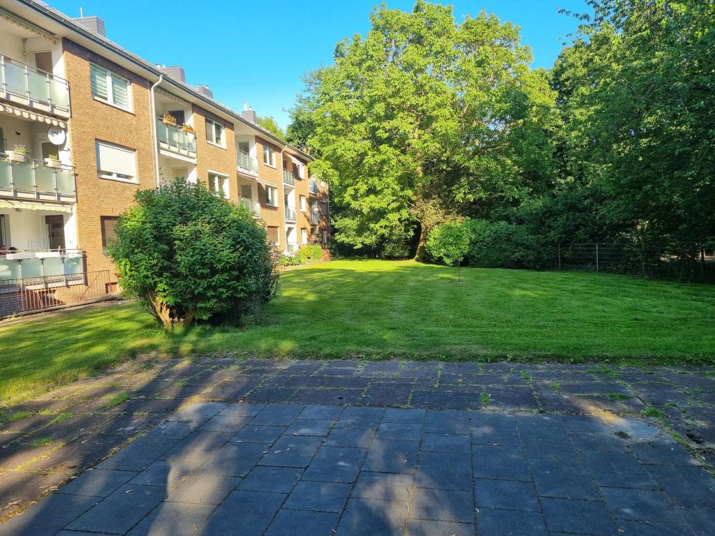 Garten_Blickrichtung (Ost) zur Wohnung 