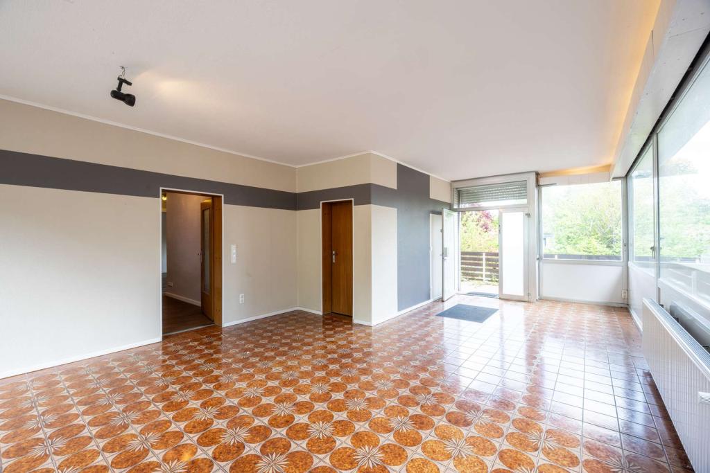 Eingang mit Loft/Wohnzimmmer