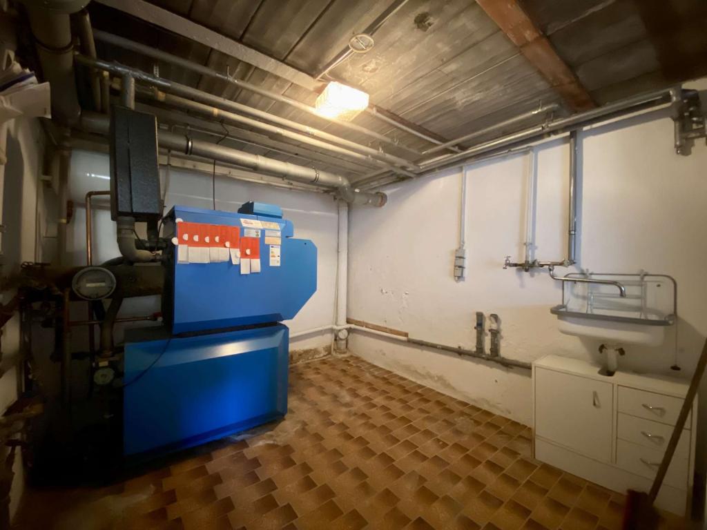 Heizungs- und Waschküche 50