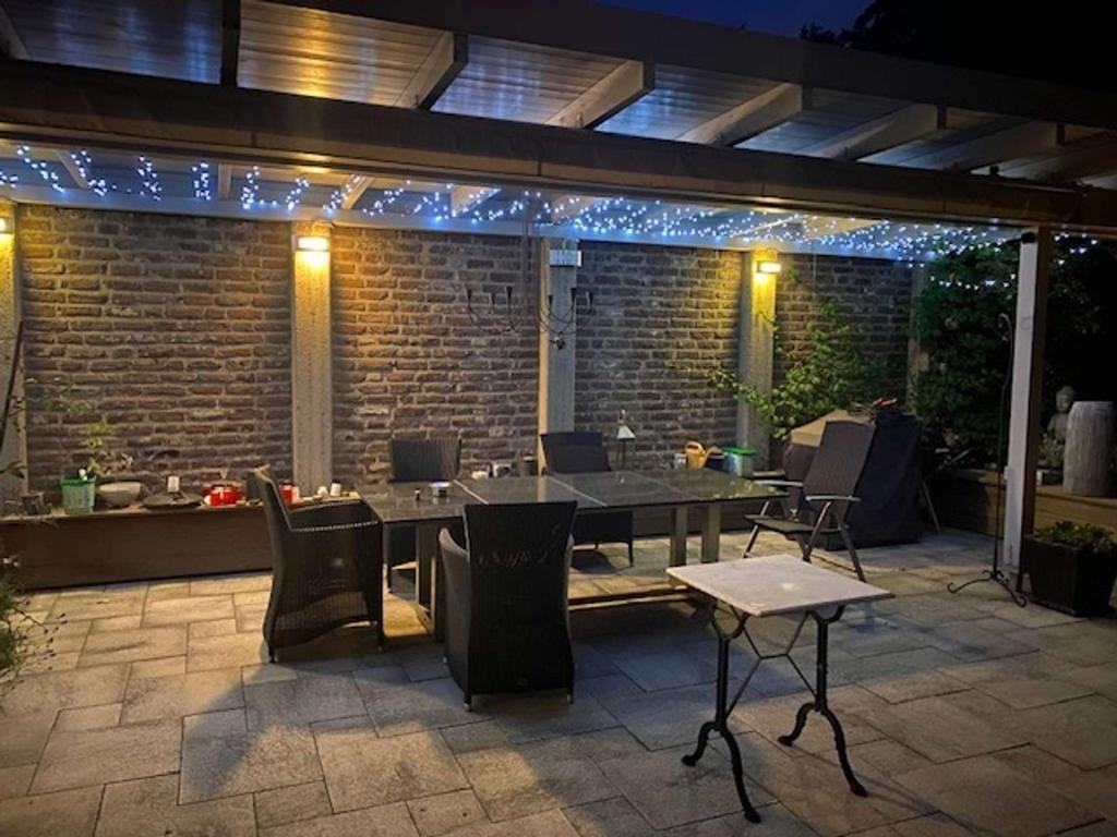 Terrasse bei Nacht