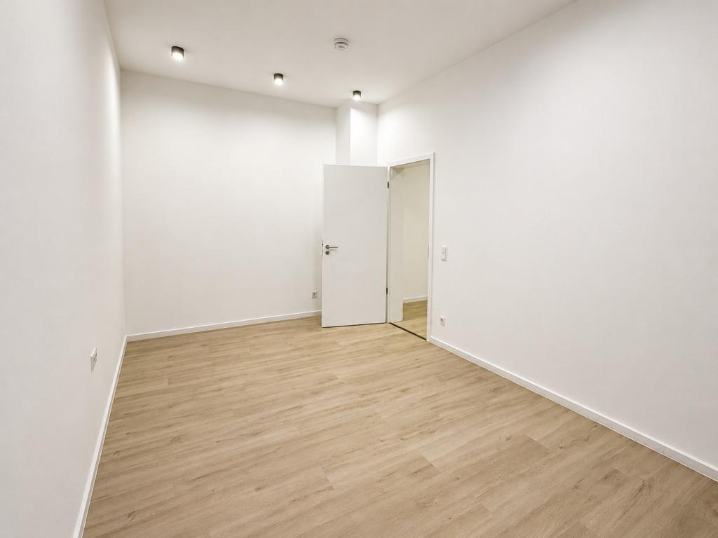 Historischer Charme trifft modernen Wohnkomfort – sanierte Etagenwohnung mit Einbauküche - Photo 4
