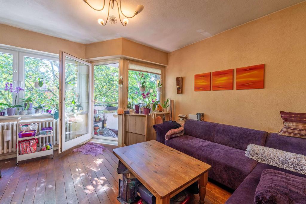 Wohnzimmer / Balkon