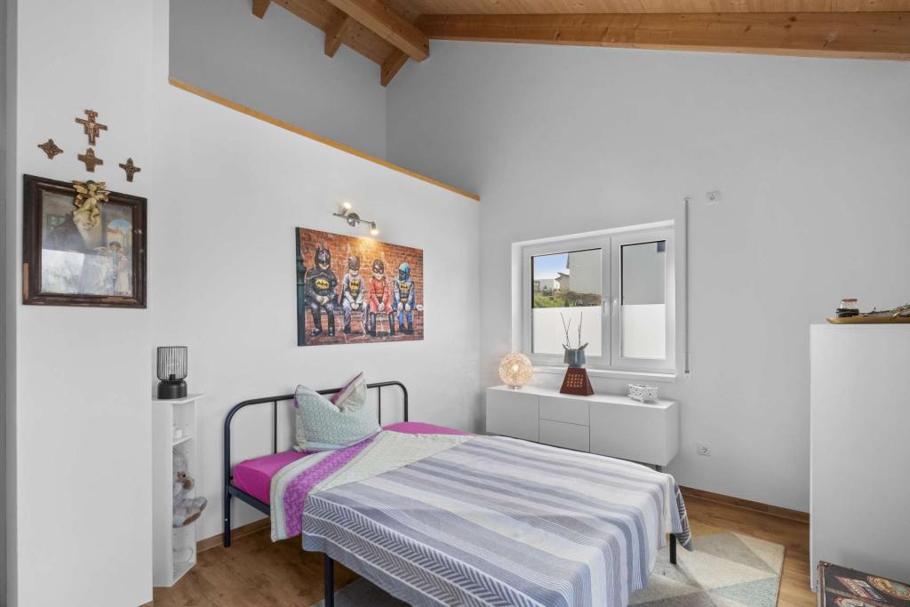 Vielseitiges Zimmer – Büro oder Kinderzimmer