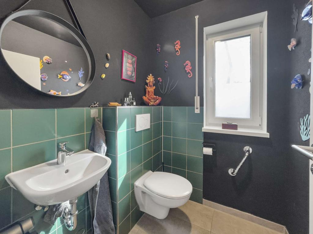 Funktionelles Gäste-WC im EG