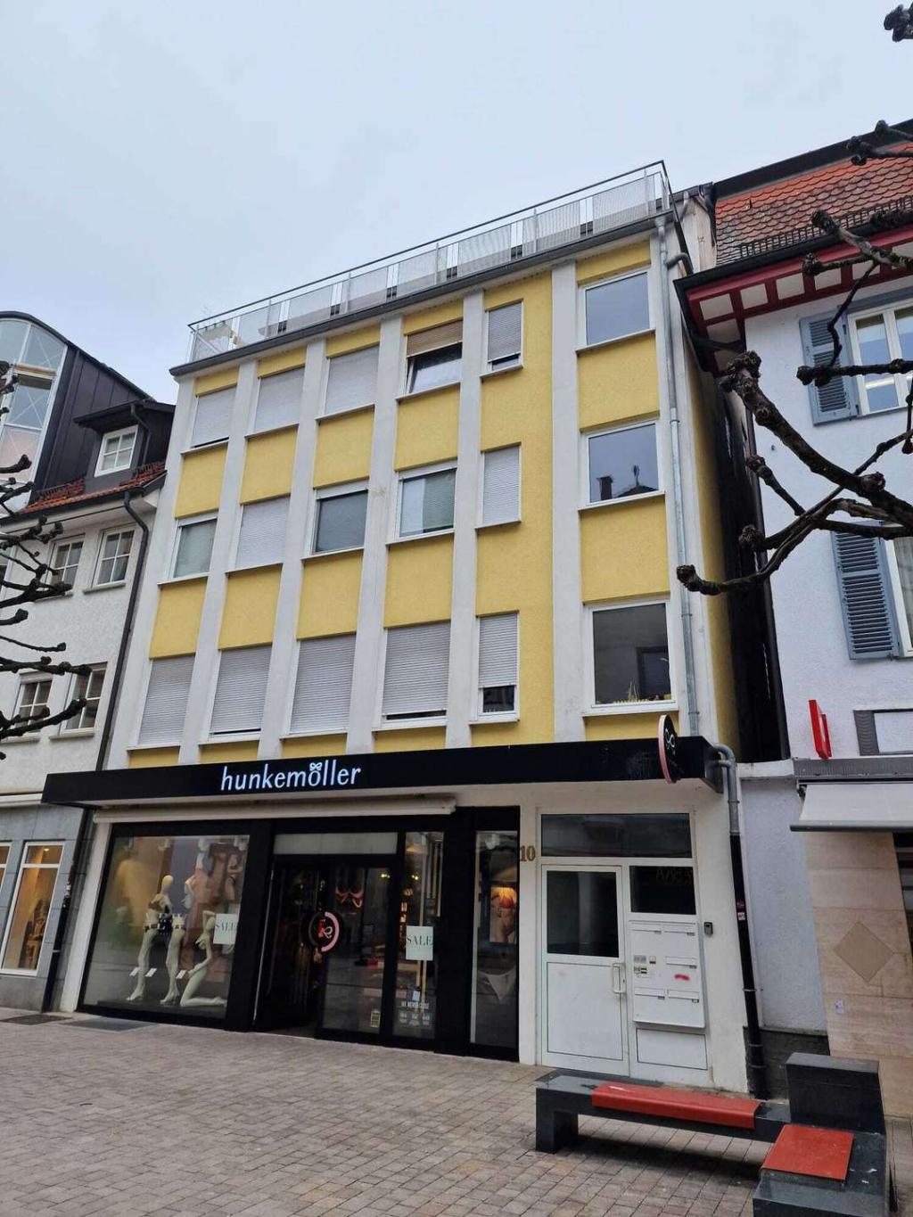 Gebäude Frontansicht/Eingang