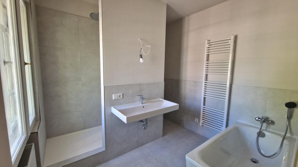 Kernsanierte 4 - Zimmer-Wohnung am Mexikoplatz - Erstbezug! - Photo 3