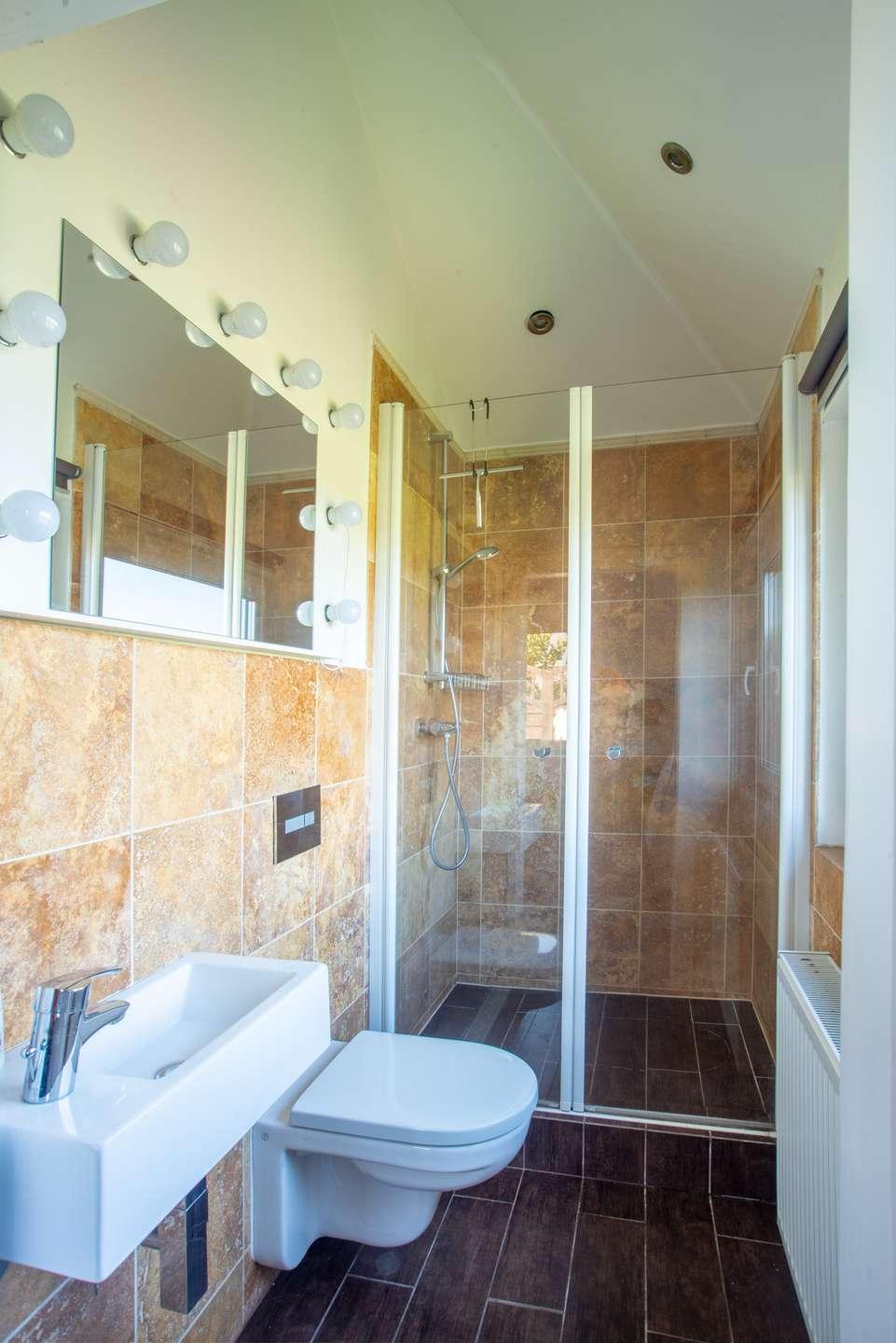 Badezimmer im 1. OG
