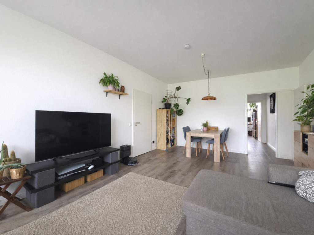 Geräumige 3-Zimmer-Wohnung mit Einbauküche und traumhaften Ausblick! - Photo 2