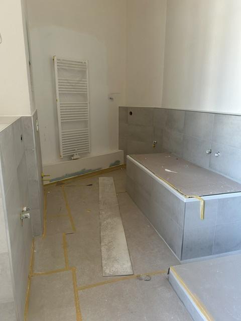 Elegante Etagenwohnung in Apolda – Erster Bezug nach stilvoller Sanierung - Photo 1