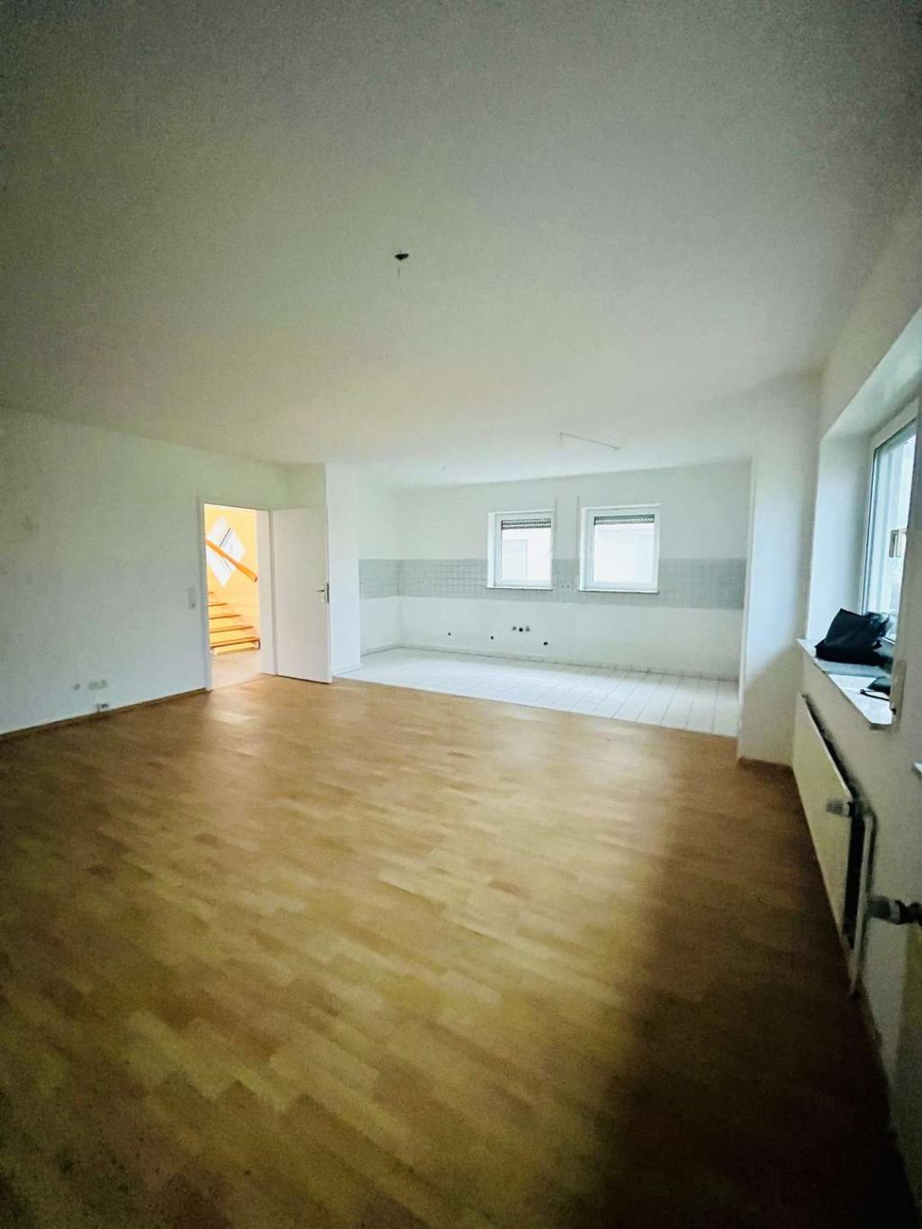 1OG Wohnzimmer mit Küche
