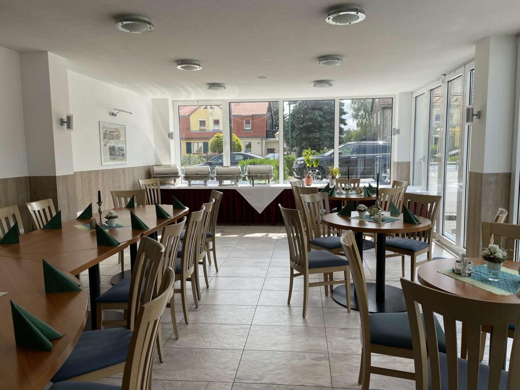 Cafe straßenseitig