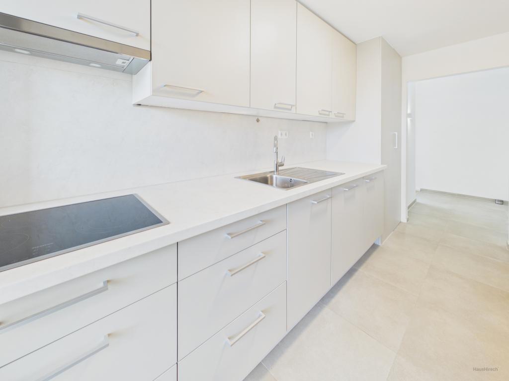 Kernsanierte Wohlfühlwohnung mit zwei Balkonen in begehrter Feldrandlage - Photo 2