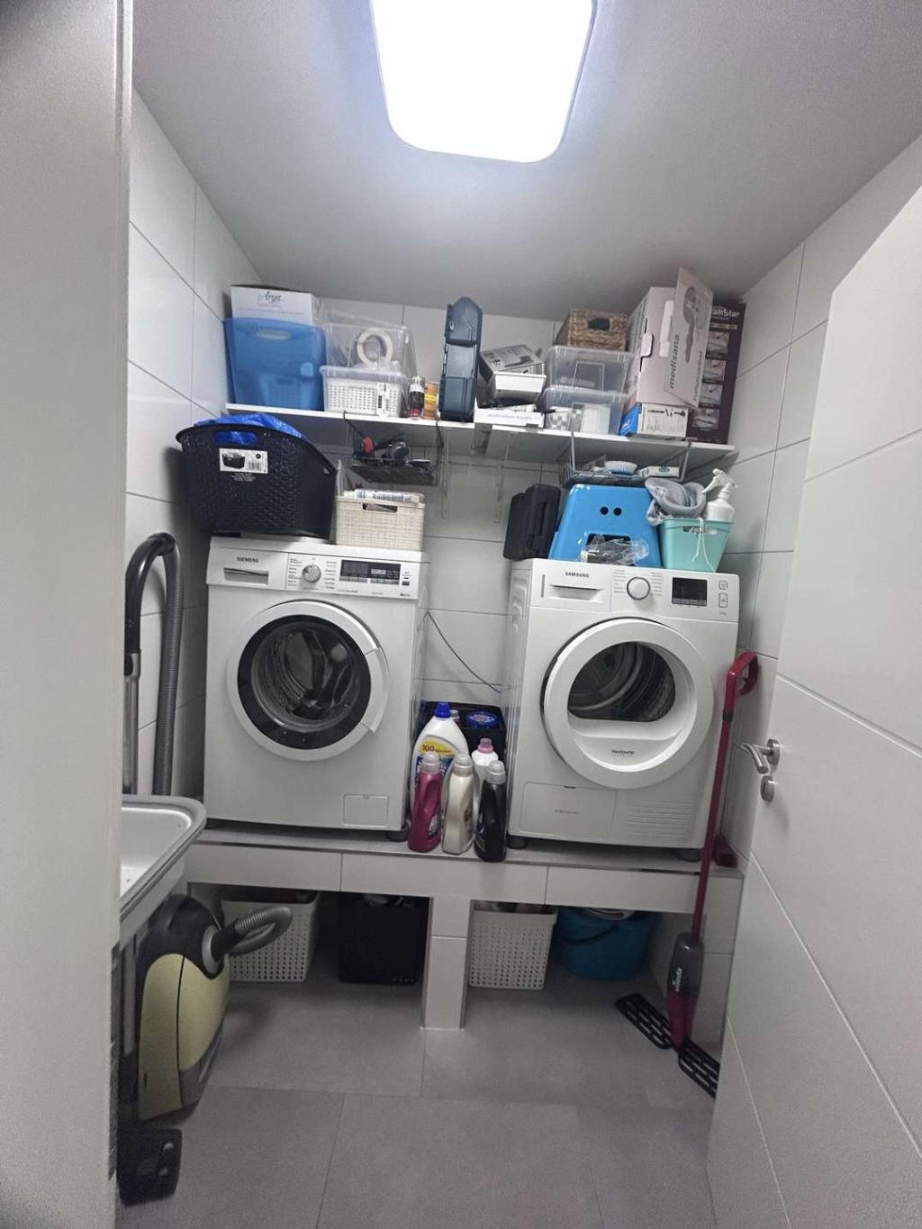 Abstellraum mit Geräteempore