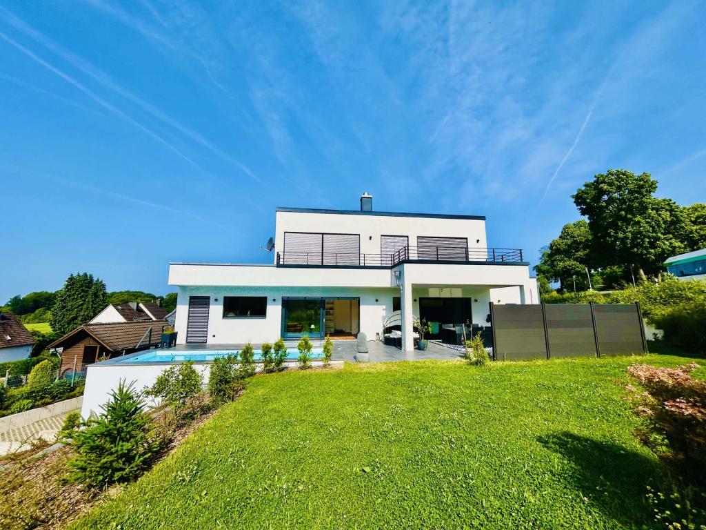 Garten / Terrasse / Pool