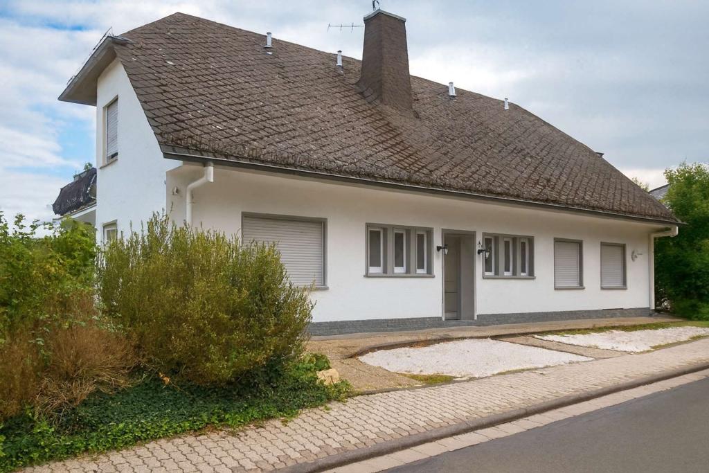 4025668-qxkVG81EoNmHCHLLXPefBa4H-Hausansicht Chat.jpg