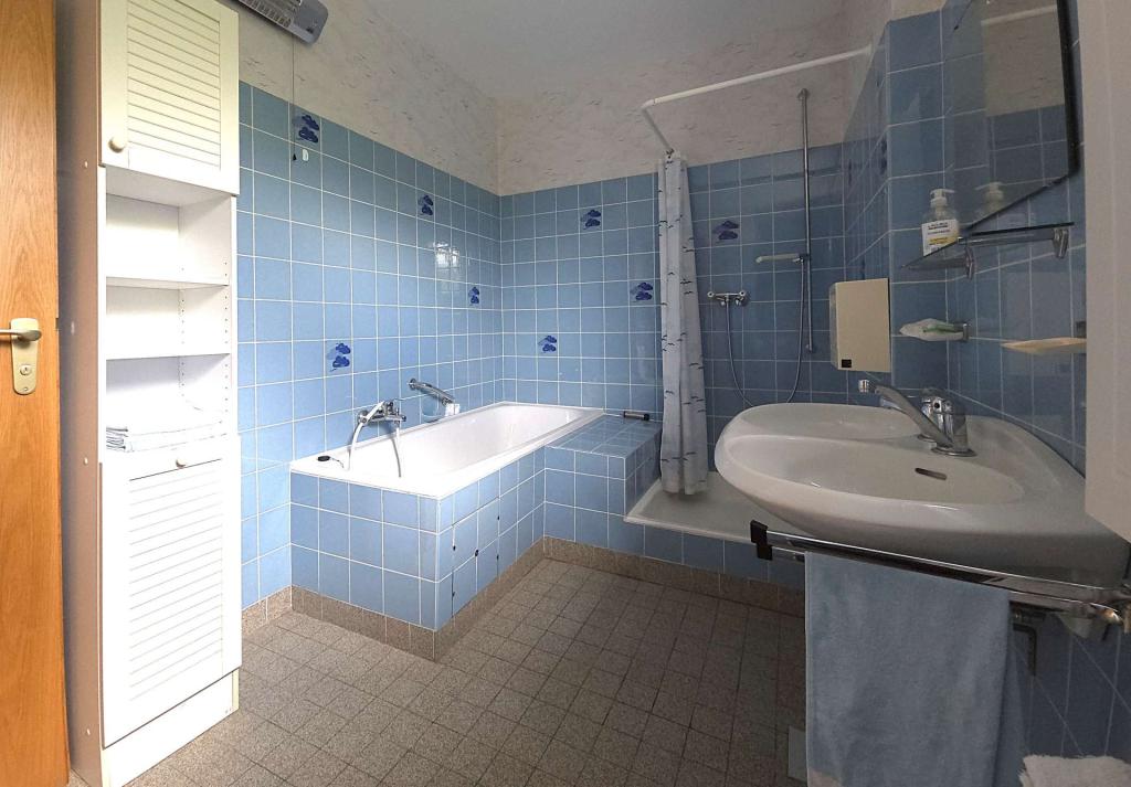 Badezimmer 1