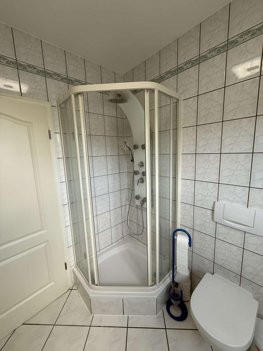Bad Dusche EG