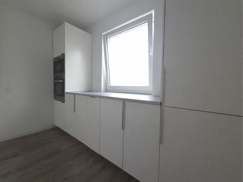 Geräumige 3-Zimmer-Wohnung mit Einbauküche und traumhaften Ausblick! - Photo 4
