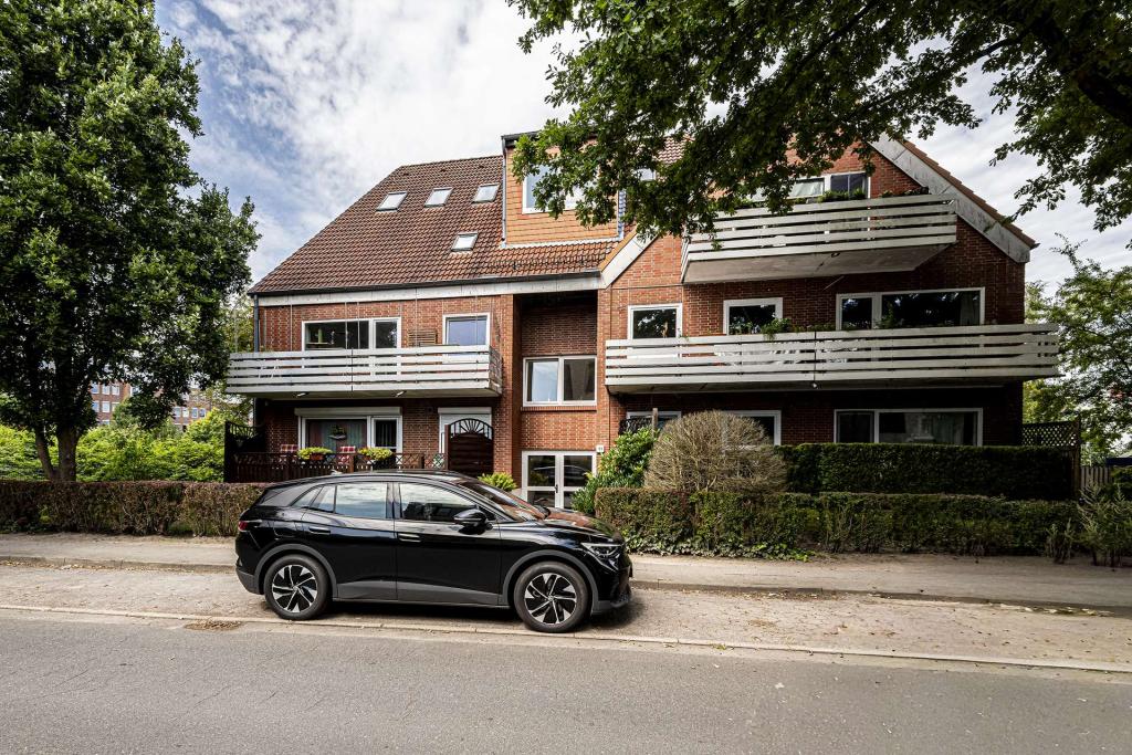 Straßenansicht 1