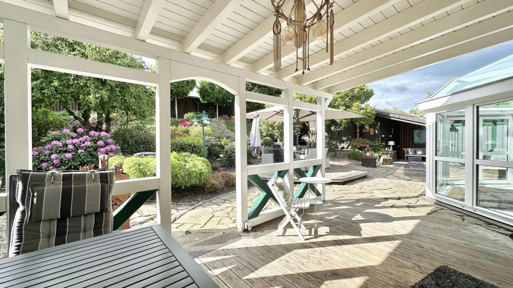 Überdachte Terrasse 