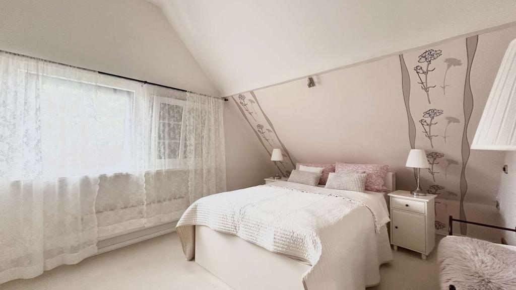 Schlafzimmer 2 