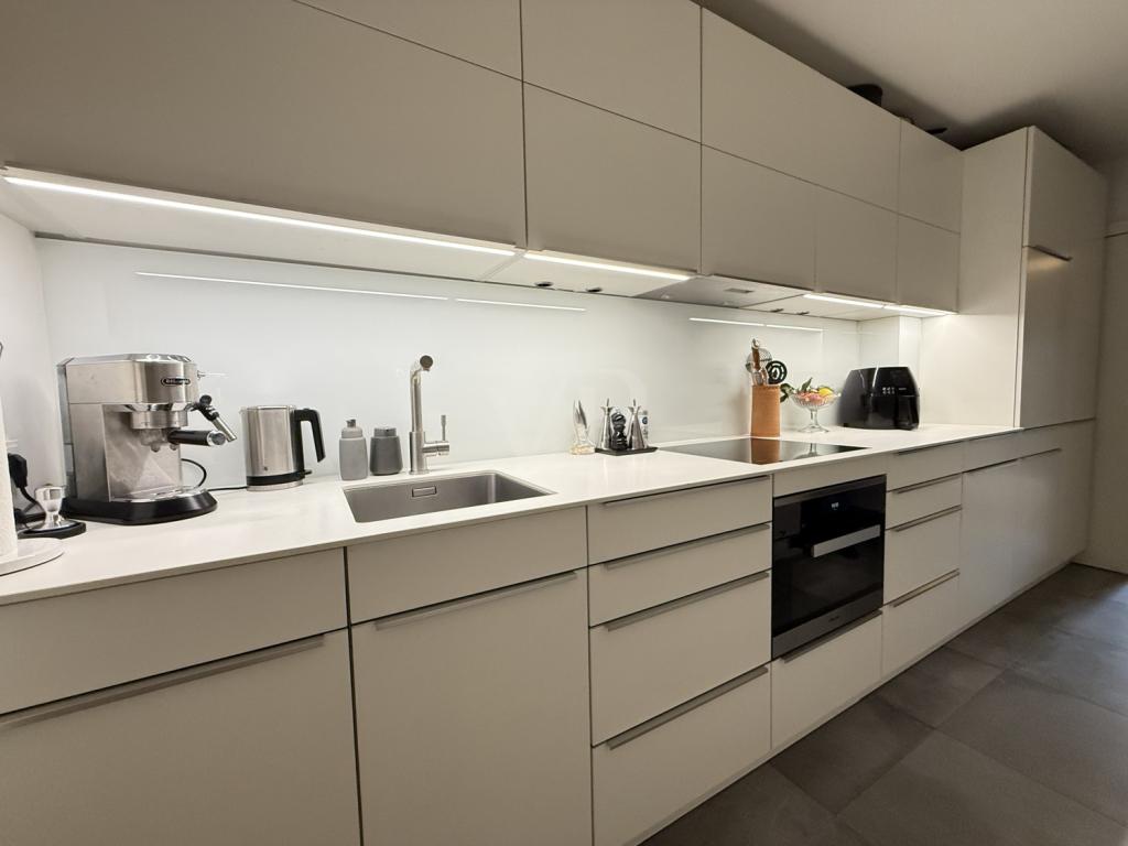 Miele-Küchengeräte inklusive 